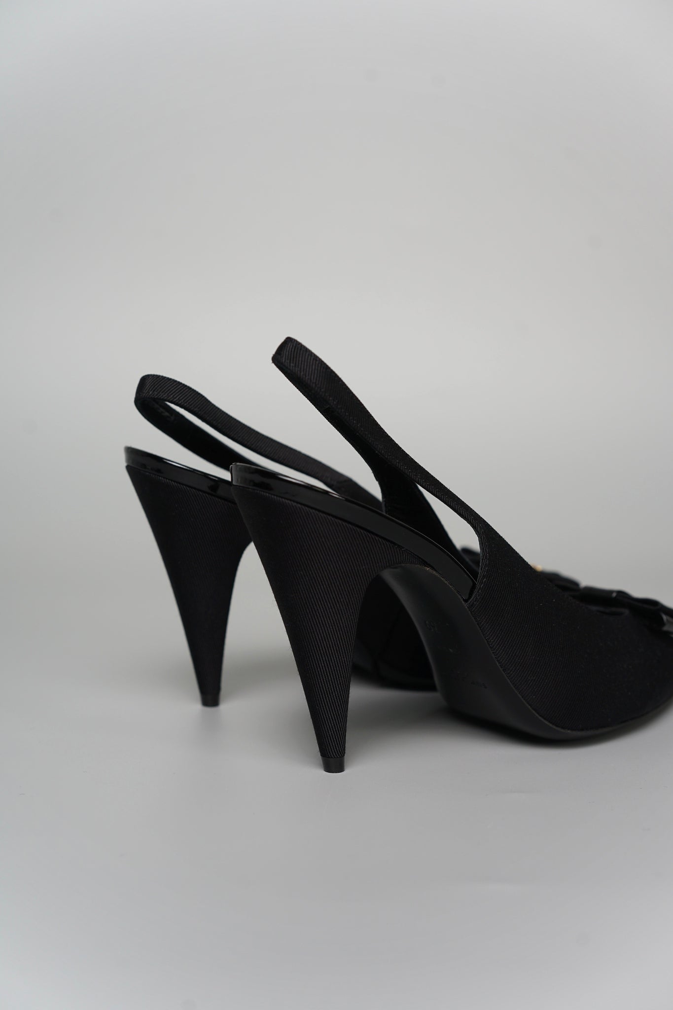 Saint Laurent Slingback Pumps in Black Size 39 (Brand New)