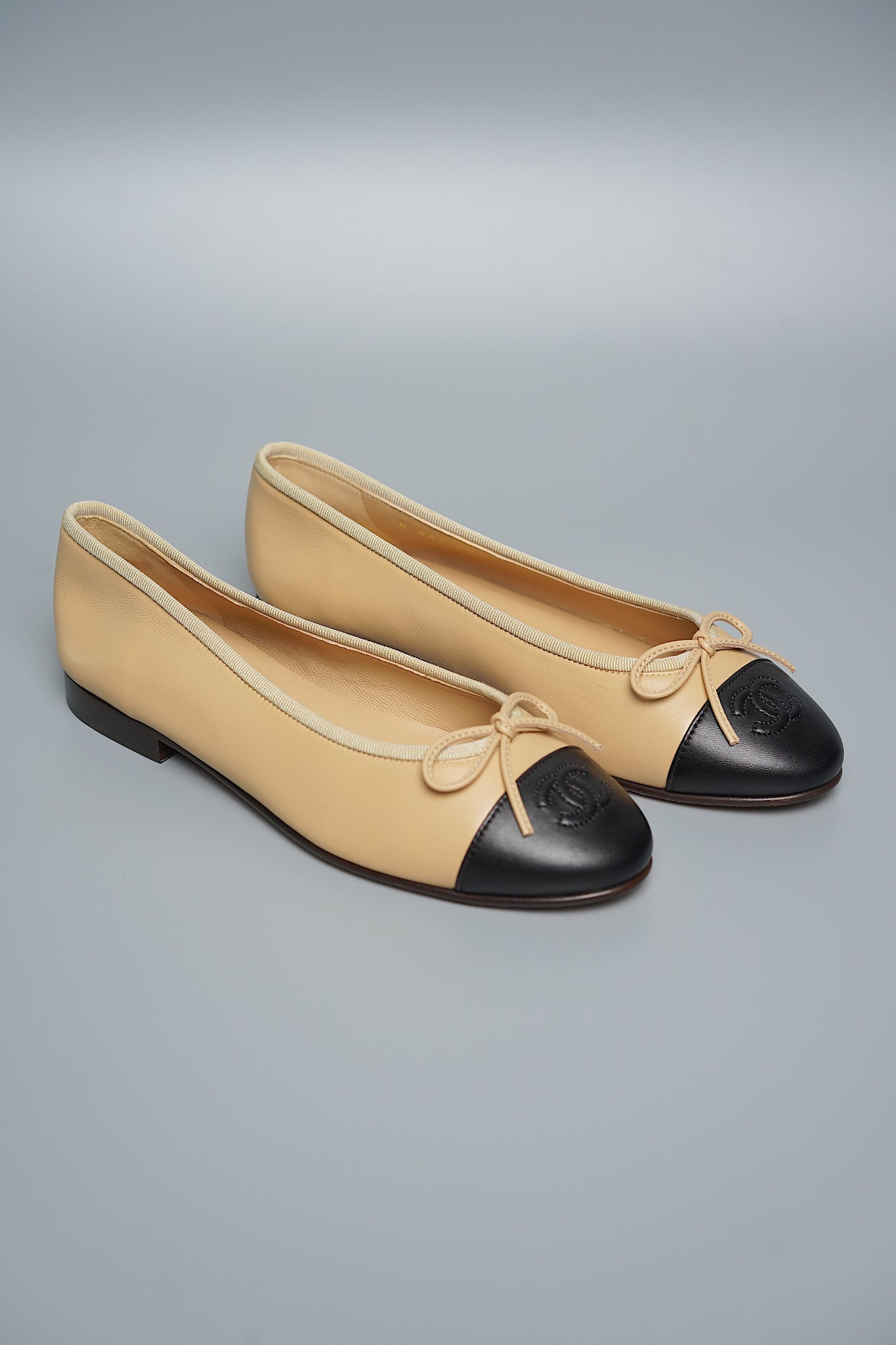 Chanel Classic Ballerina Pumps in Beige Black Lambskin Size 36C