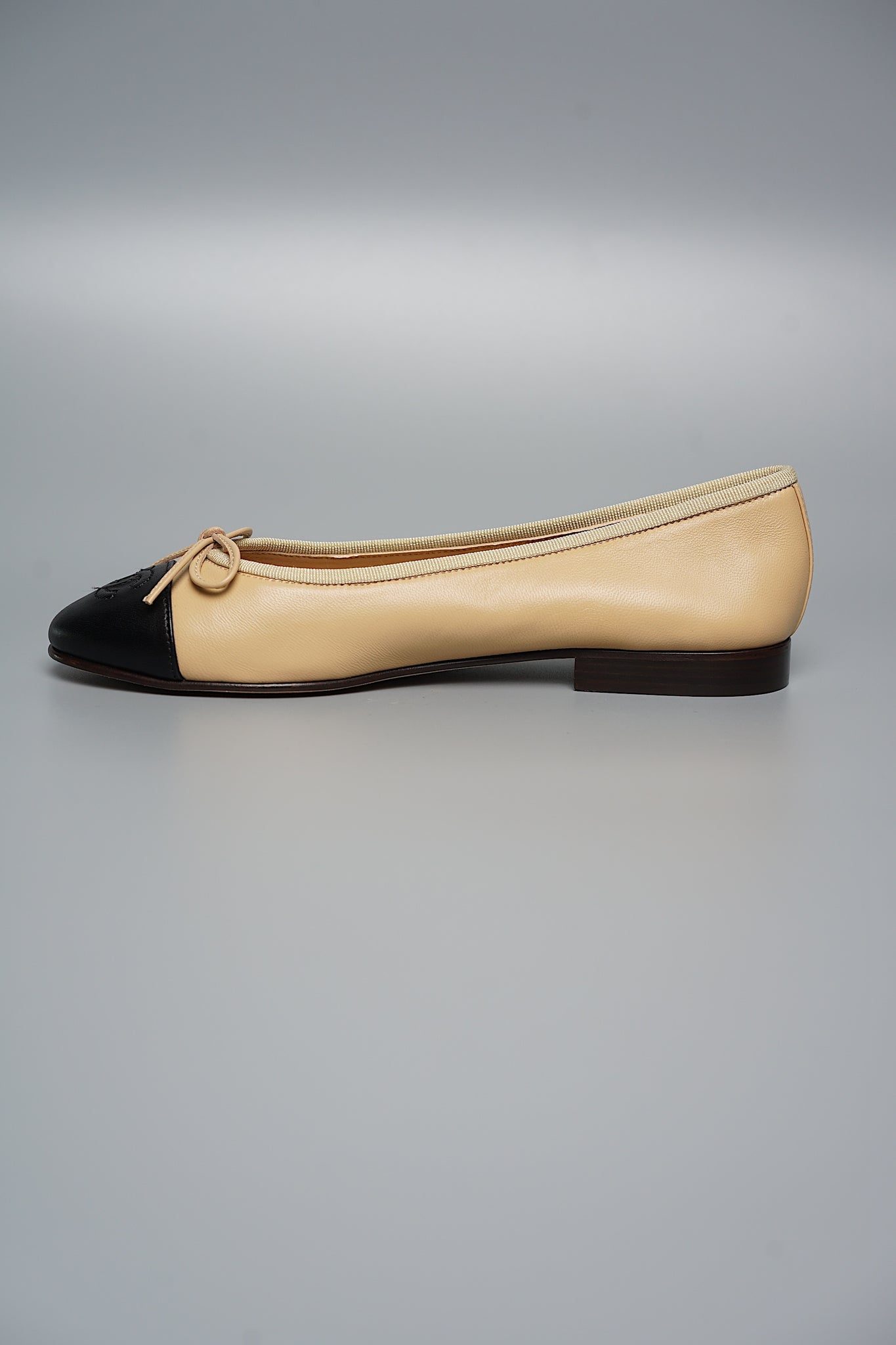 Chanel Classic Ballerina Pumps in Beige Black Lambskin Size 36C