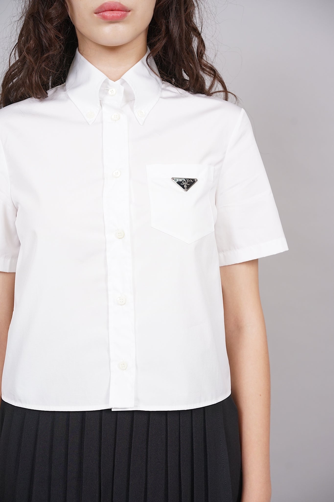 Prada Women’s Logo Plaque Cropped Shirt in White Size 38 (Brand New)