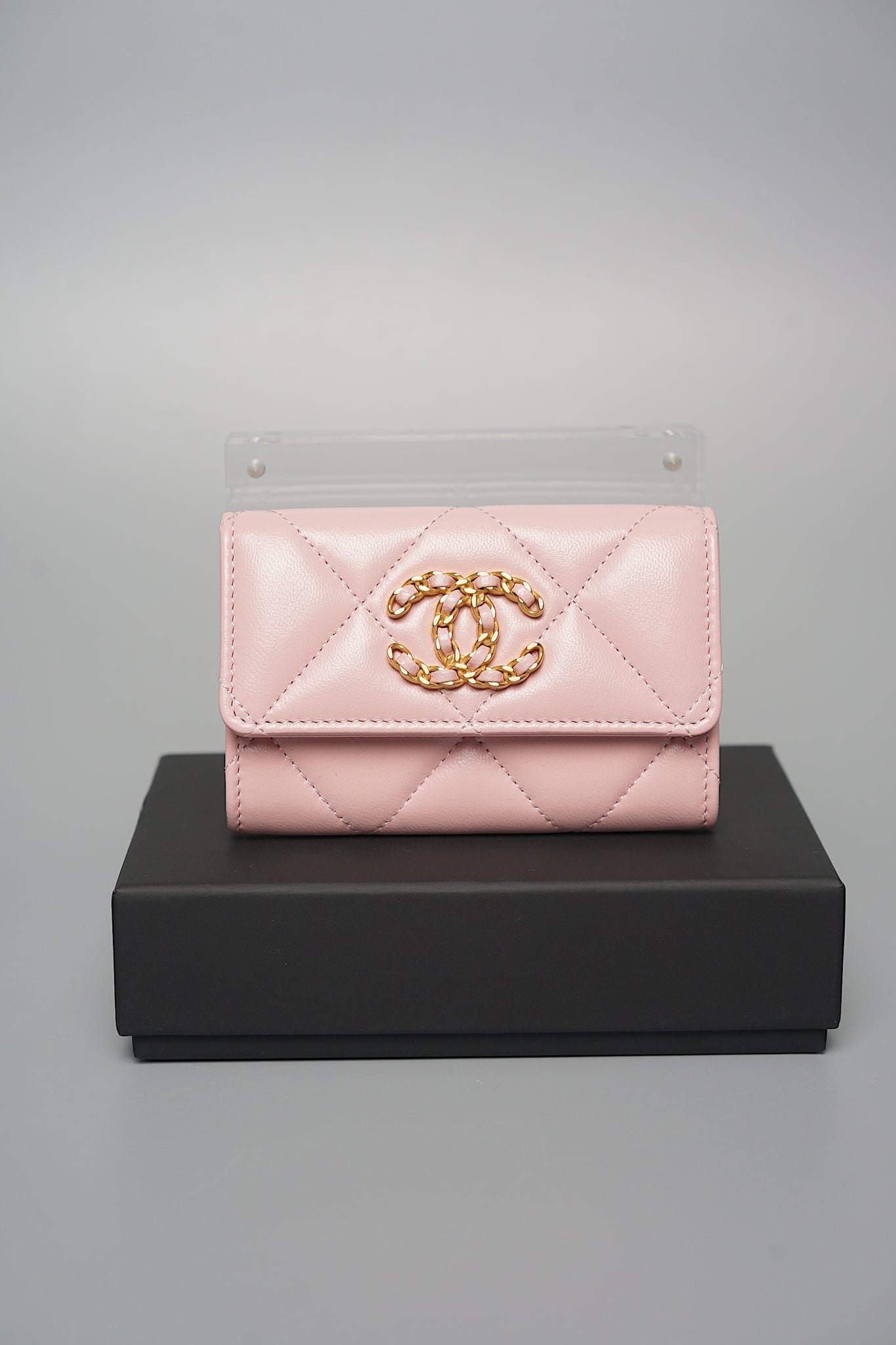 Chanel 19 Pink Compact Cardholder Ghw (Brand New)