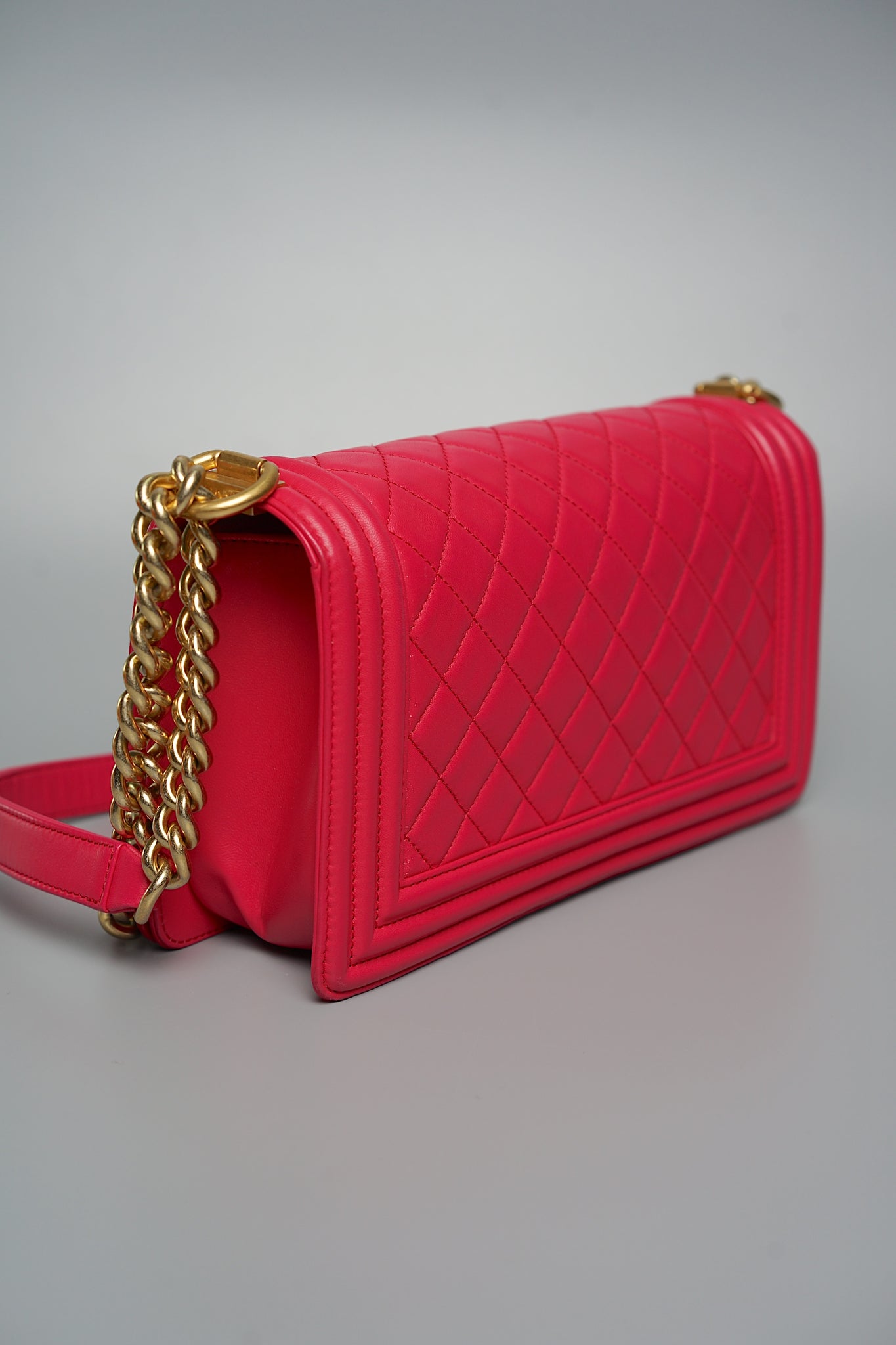 Chanel Boy Medium in Fuschia Lambskin Bghw