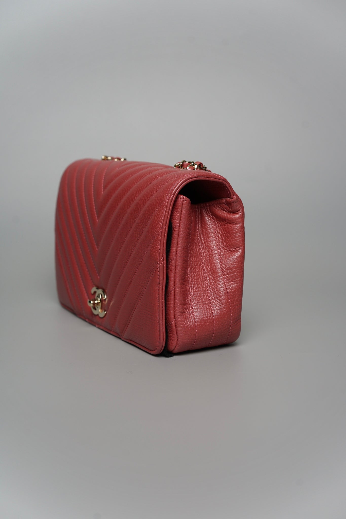 Chanel Statement Flap Bag in Pink Chevron Calfskin Ighw