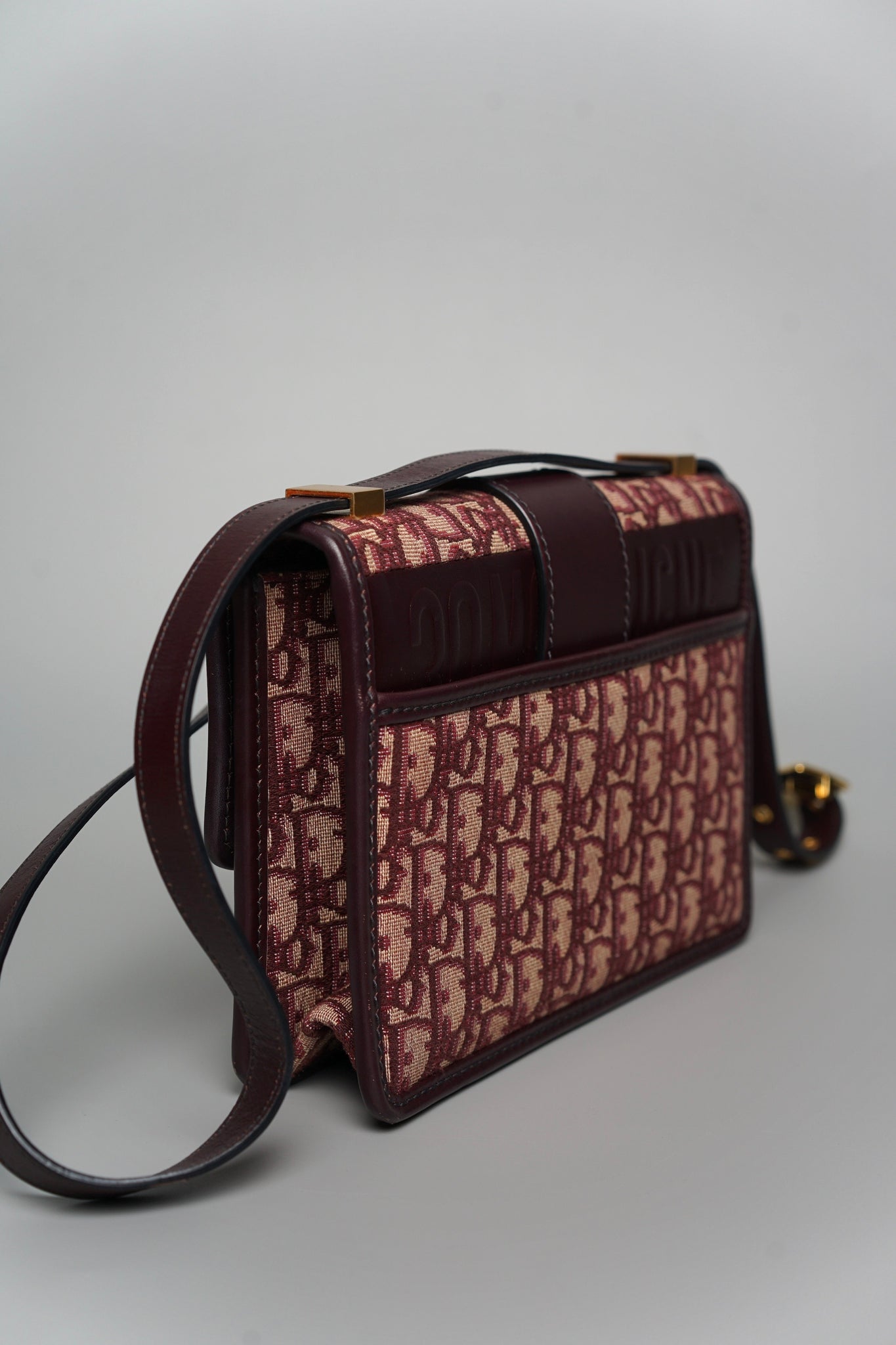 Dior 30 Montaigne in Red Oblique Jacquard Ghw