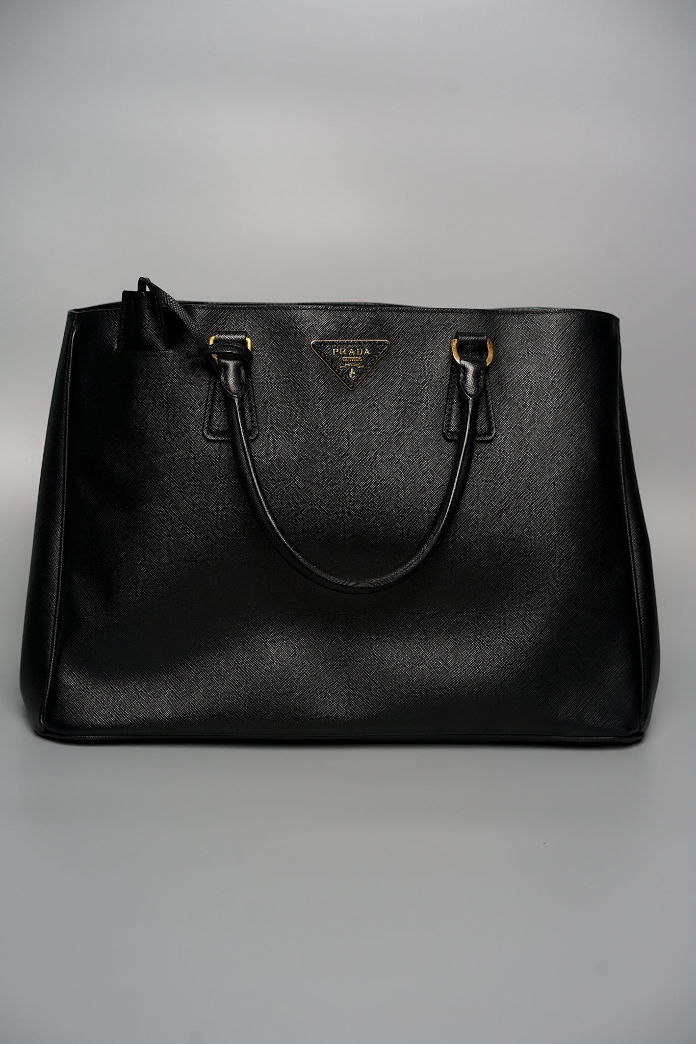 Prada Saffiano Lux Large Tote Nero in Black