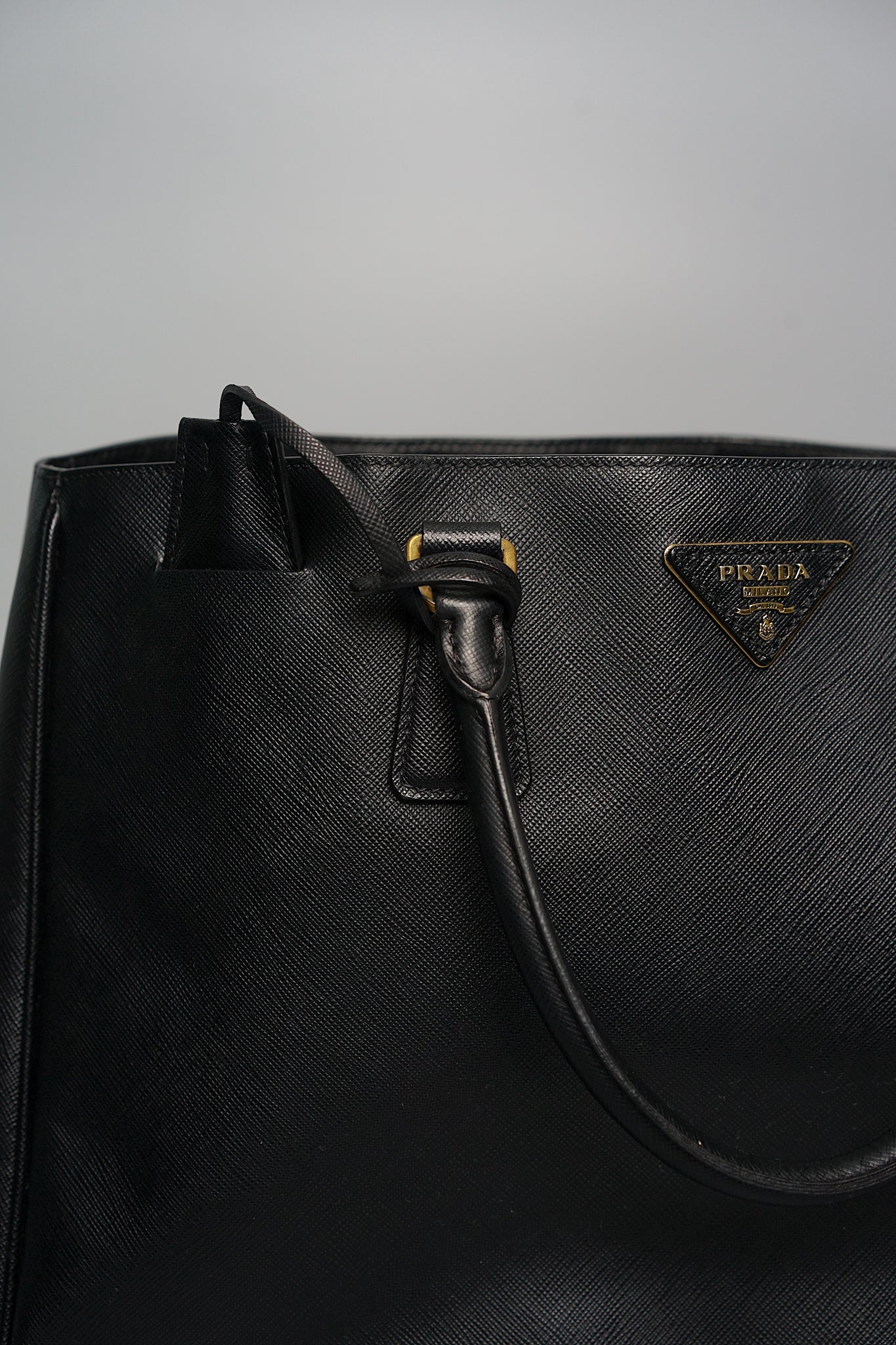 Prada Saffiano Lux Large Tote Nero in Black