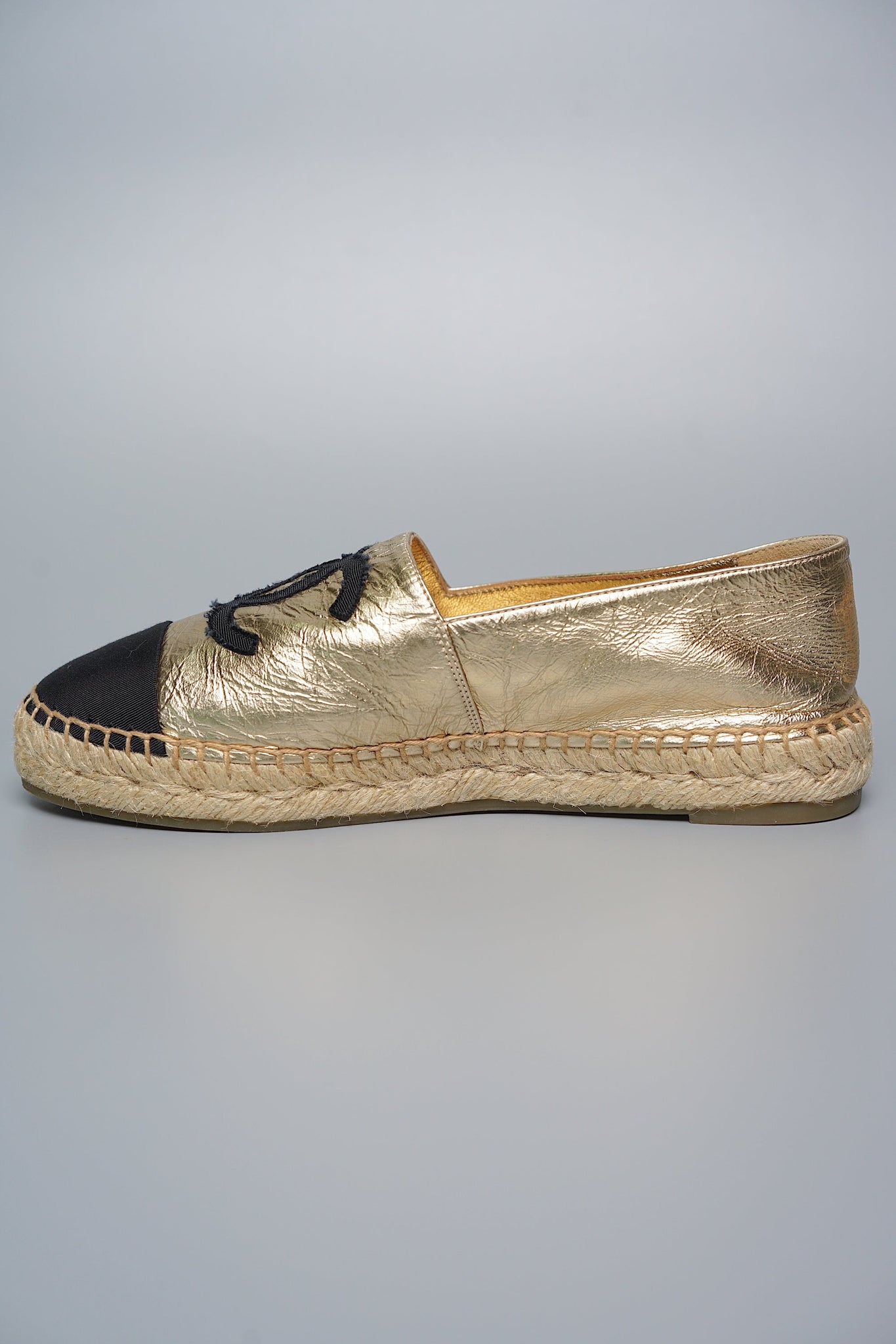 Chanel espadrilles gold and black online