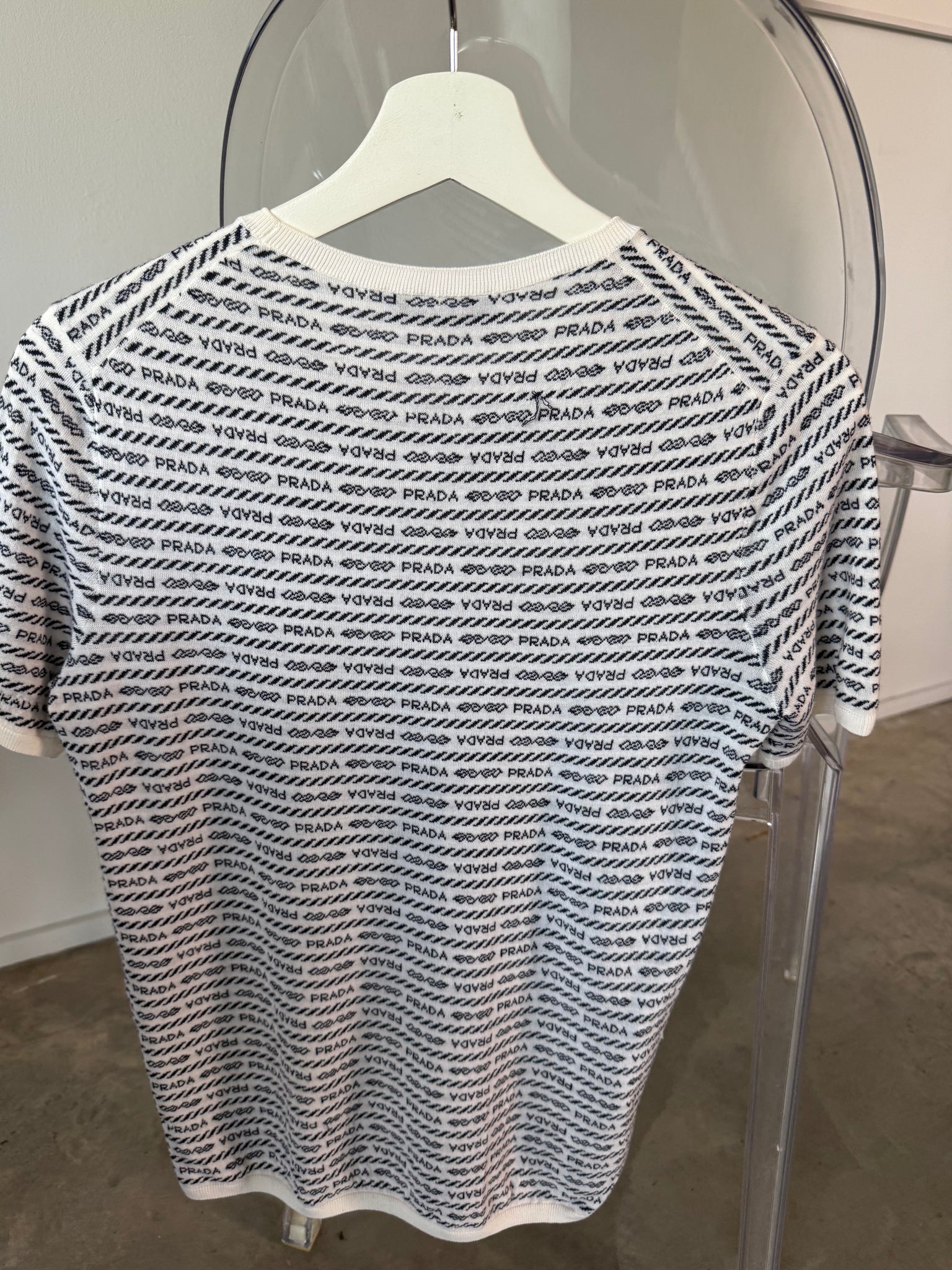 Prada Logo-Intarsia Top in White Size 36